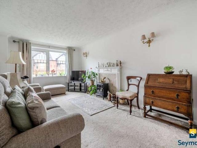 Flat for sale in Charlotteville, Westborough