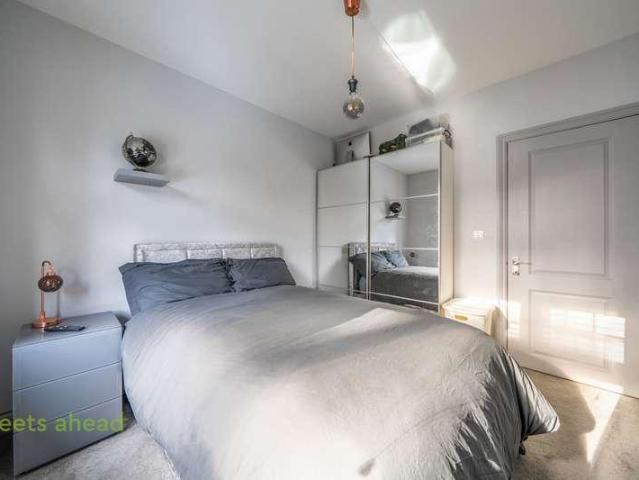 Flat for sale in London Borough of Croydon, Purley