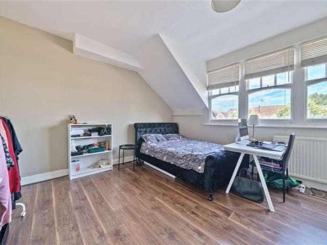 Flat for sale in Muswell Hill, Greater London