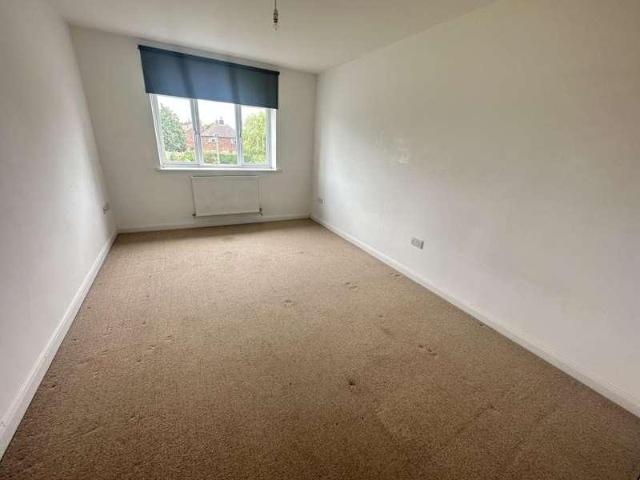 Flat for sale in Lower Halliford, Surrey