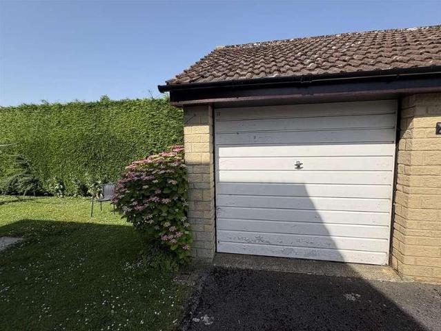 Flat for sale in St. Paul Malmesbury Without, Wiltshire