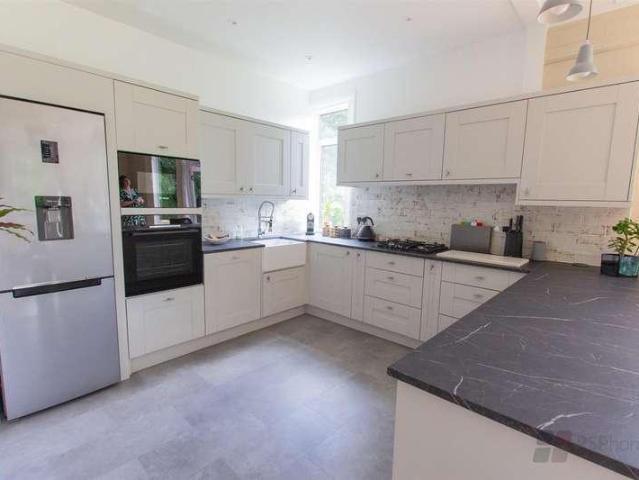 Flat for sale in Chailey, Iford