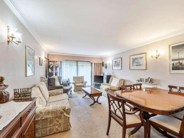 Flat for sale in Little Stanmore, Greater London