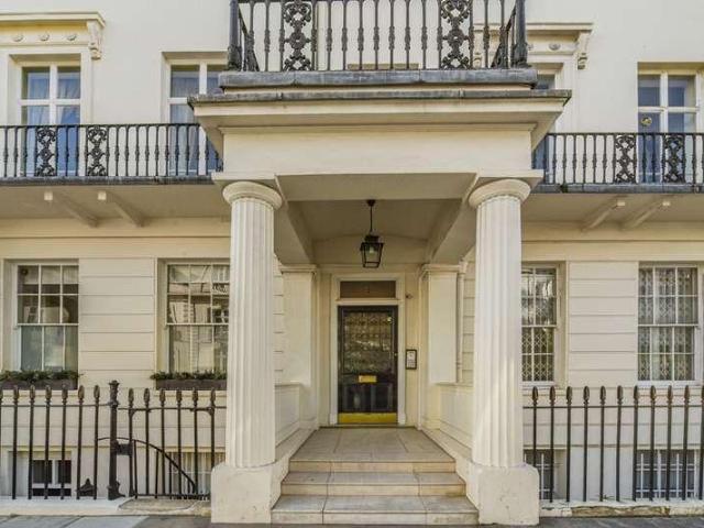 Flat for sale in Belgravia, Greater London