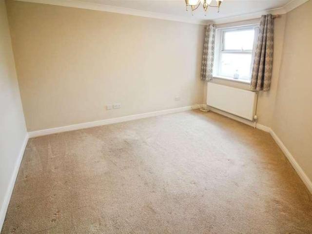 Flat for sale in Woodlesford, West Yorkshire