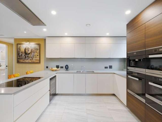 Flat for sale in City of Westminster, Greater London