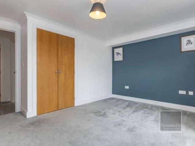 Flat for sale in Lakenham, East Bank