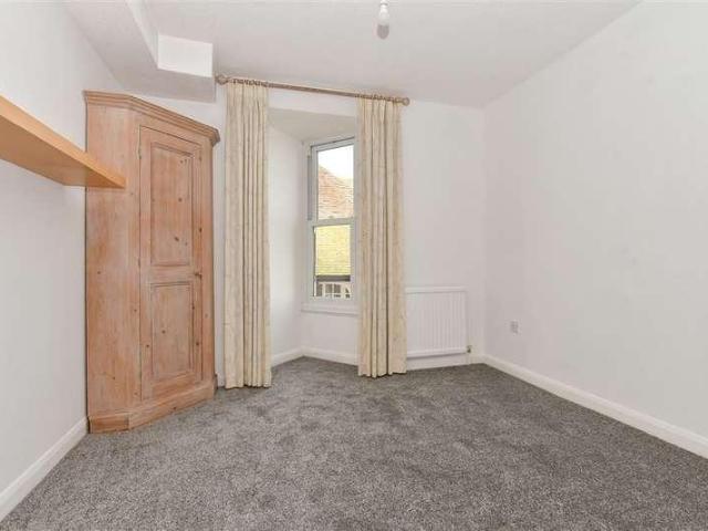 Flat for sale in Lower Walmer, Ash