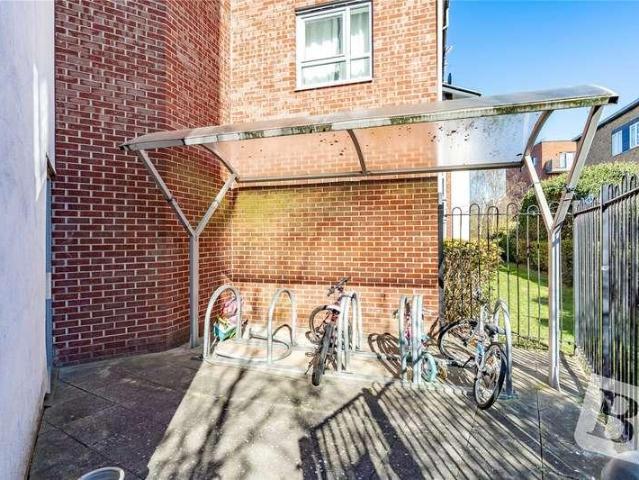 Flat for sale in Greater London