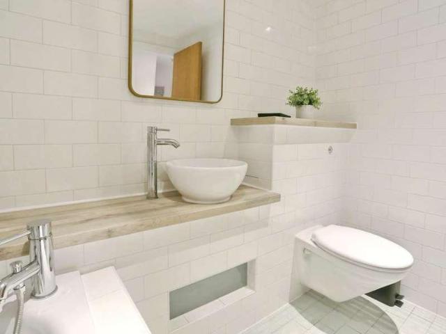 Flat for sale in Georgia, Greater Manchester
