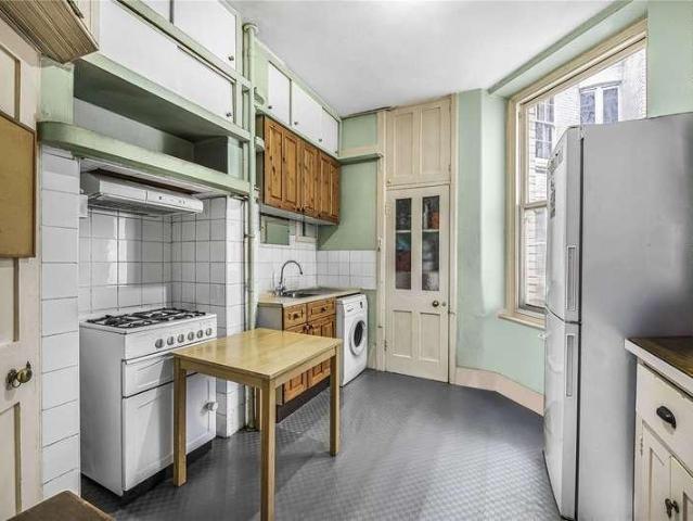 Flat for sale in Fitzrovia, Greater London
