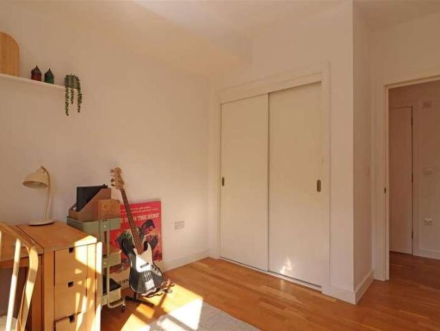Flat for sale in Hillview, Surrey