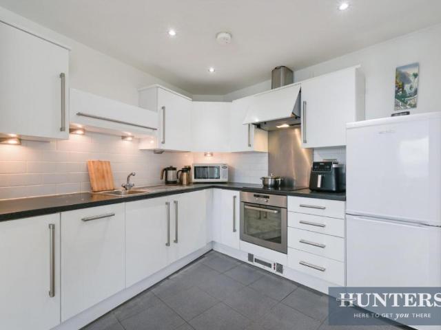 Flat for sale in London Borough of Hounslow, Osterley