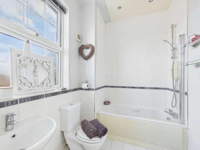 Flat for sale in Catchems End, Wyre Forest