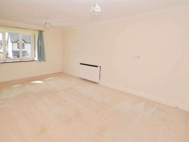 Flat for sale in Caerleon, Wales