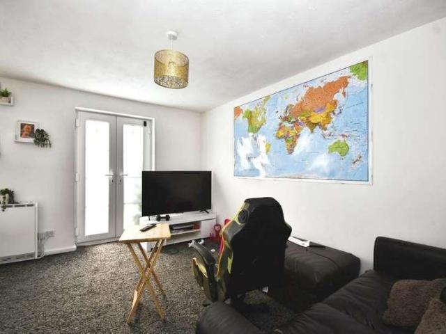 Flat for sale in Spring Cottage, City Of Kingston Upon Hull