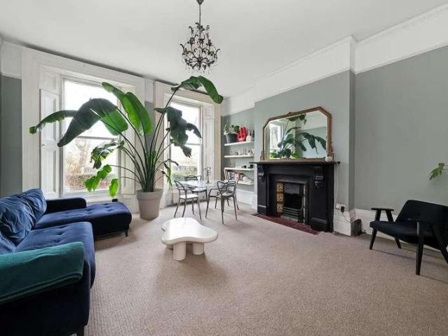 Flat for sale in Crystal Palace, Greater London