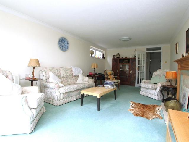 Flat for sale in West Cliff, Bournemouth