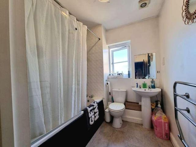 Flat for sale in Bridgend, Wales