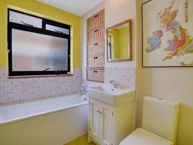 Flat for sale in Greater London