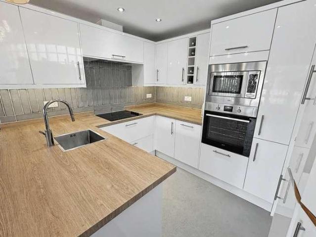 Flat for sale in Southbourne, Bournemouth