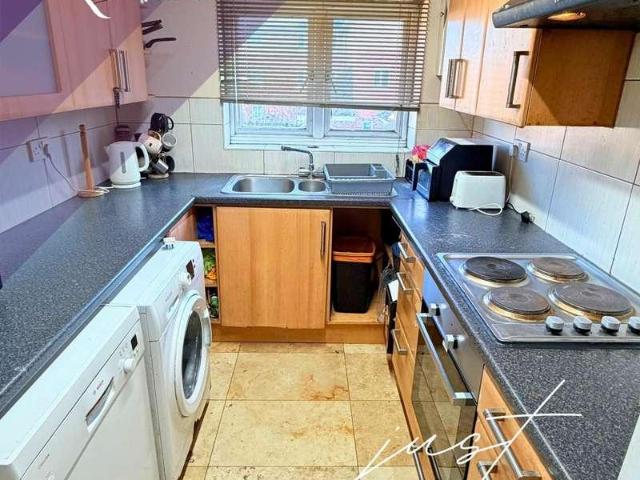 Flat for sale in Greater London