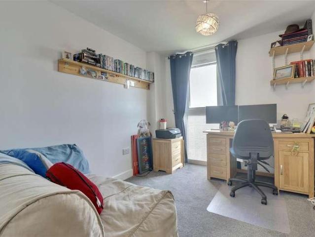 Flat for sale in Fratton, City Of Portsmouth