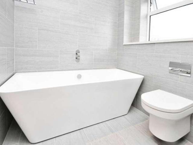 Flat for sale in Upton, Acol