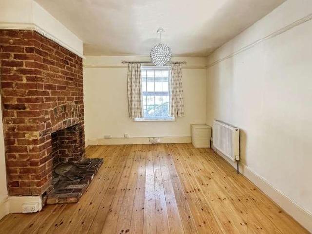 Flat for sale in Withycombe, Budlake