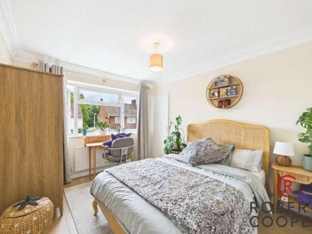 Flat for sale in Greater London