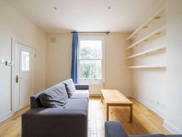 Flat for sale in South Hampstead, Greater London