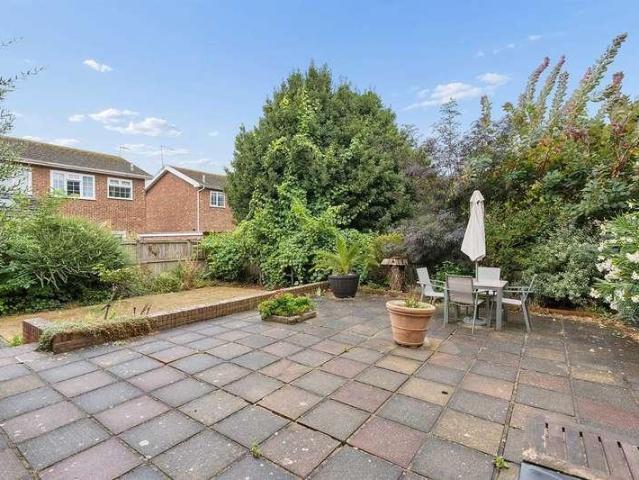 Flat for sale in Tankerton, Canterbury