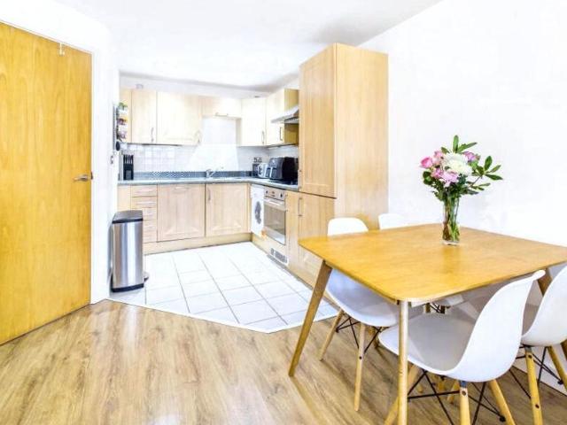 Flat for sale in Old Town, Hull