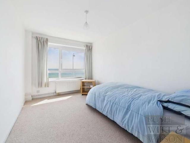 Flat for sale in Central, Heathlands