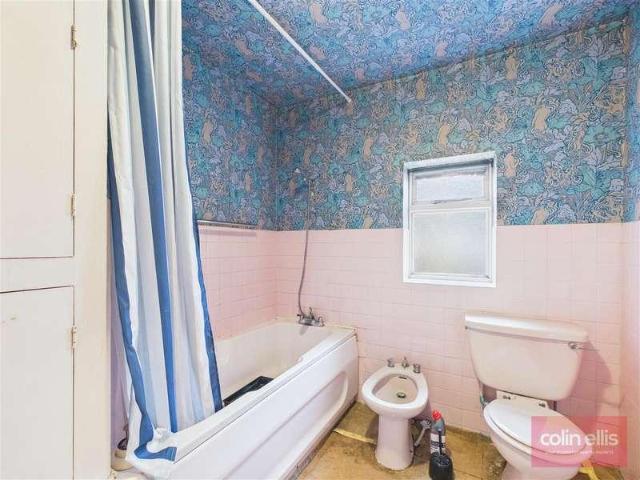 Flat for sale in South Cliff, Kepwick