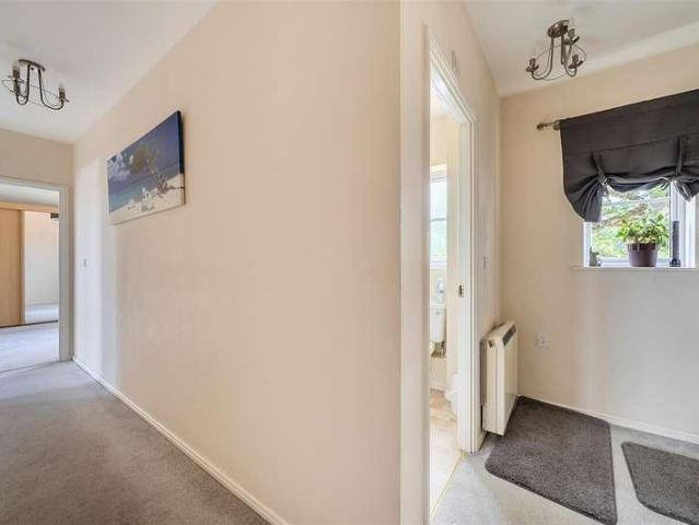 Flat for sale in Easthampstead, Bracknell