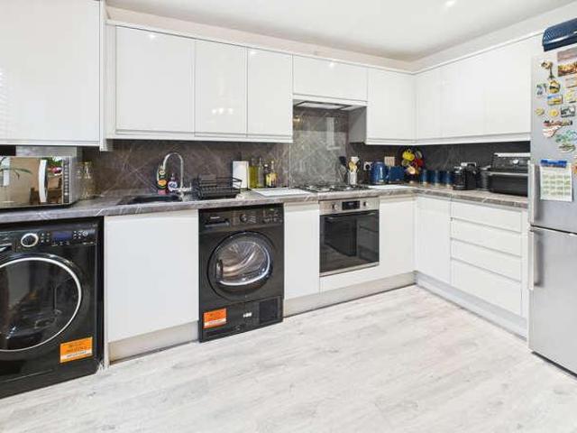 Flat for sale in Hayle, Cornwall