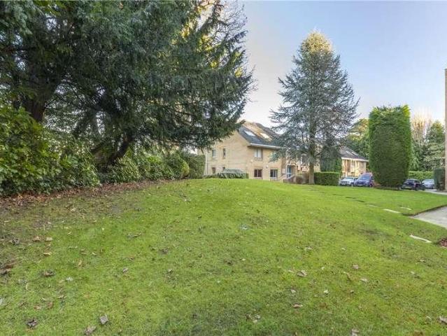 Flat for sale in Oakwood, West Yorkshire
