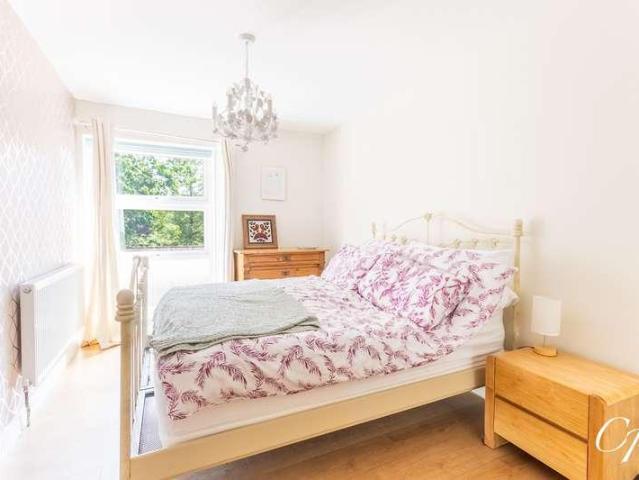 Flat for sale in Prestbury, Golden Valley