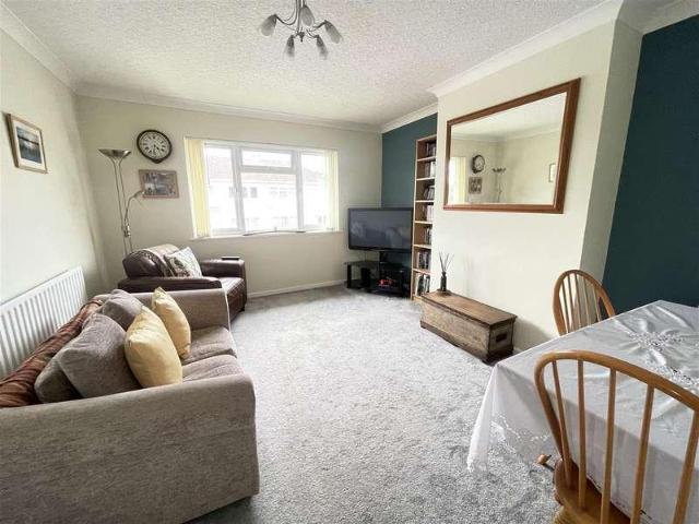 Flat for sale in Salisbury, Wiltshire
