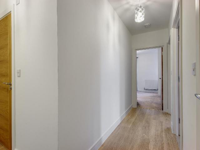 Flat for sale in Sevenoaks, The Butts