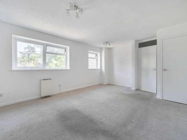 Flat for sale in Priest Down, Hampshire
