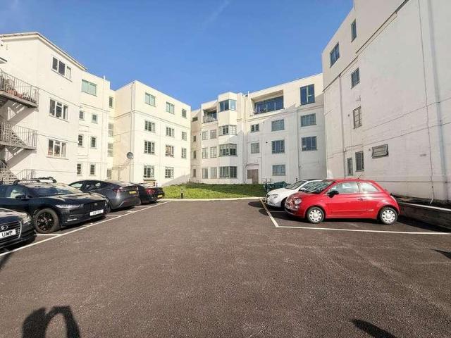 Flat for sale in Saltdean, Brighton & Hove