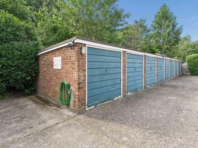 Flat for sale in Maidenhead