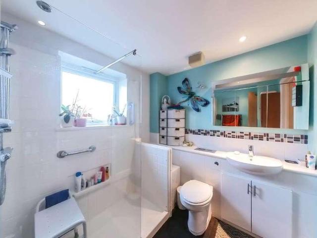 Flat for sale in Bognor Regis, Arun