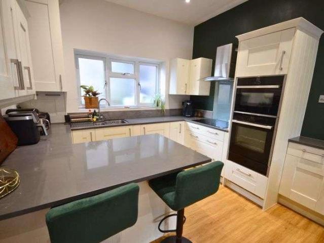 Flat for sale in Boscombe, Bournemouth