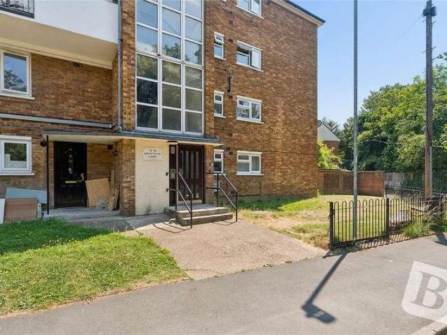 Flat for sale in Greater London