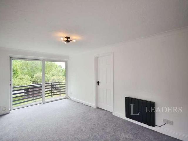 Flat for sale in Arbury, Cambridgeshire