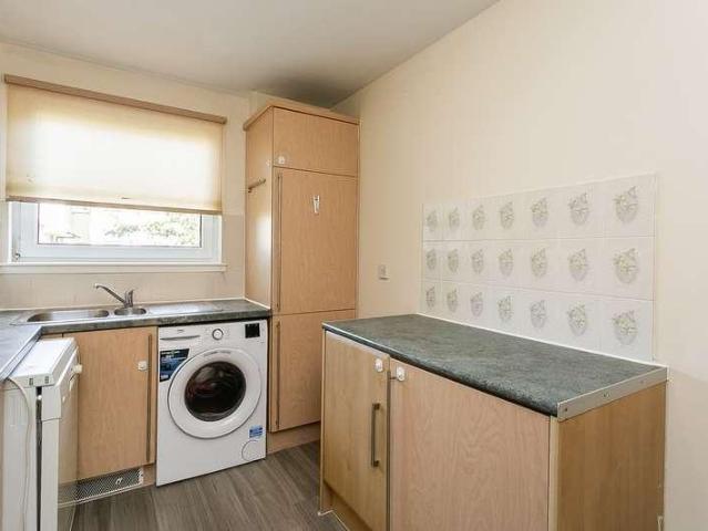 Flat for sale in Saughton, Scotland