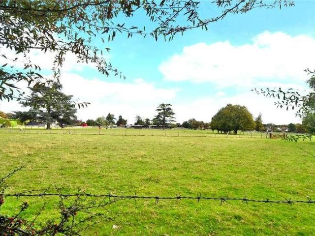 Flat for sale in Red Hill, Surrey